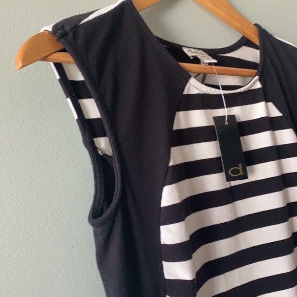 ♦️SOLD♦️Dynamite Dress - Picture 5 of 8